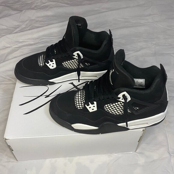 Jordan 4\'s White Thunder 2024 Release Size 7Y main image 5
